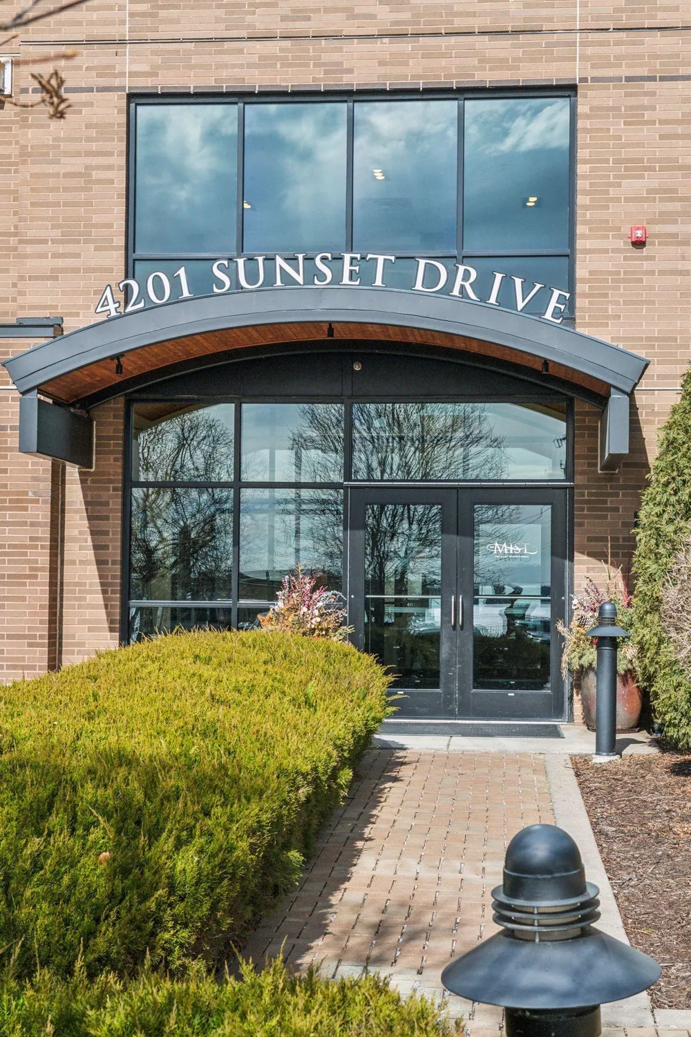 4201 Sunset Drive #N220 Spring Park, MN 55384