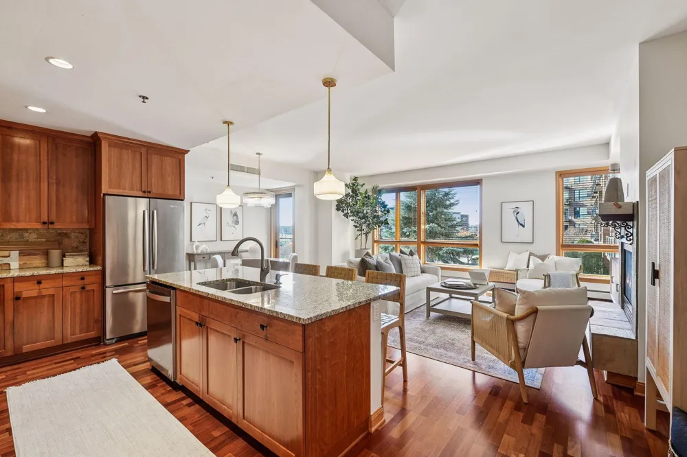 4201 Sunset Drive #N220 Spring Park, MN 55384