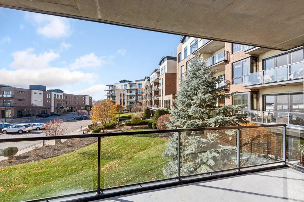 4201 Sunset Drive #N220 Spring Park, MN 55384