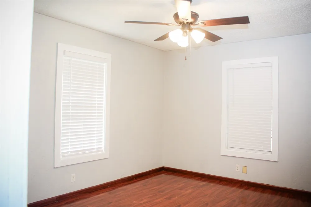 1318 S Ewing Avenue Dallas, TX 75216