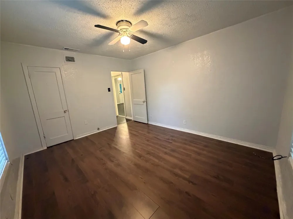 1318 S Ewing Avenue Dallas, TX 75216