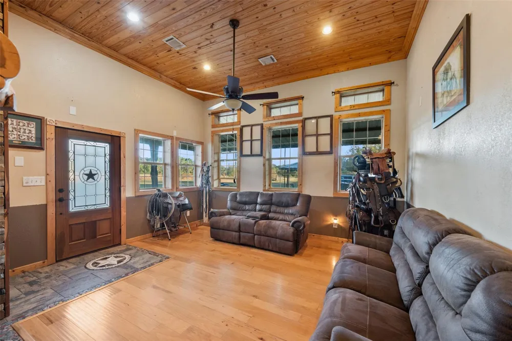 6950 Fm 945 Coldspring, TX 77331