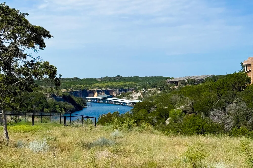 1008 Bluff Creek Drive Strawn, TX 76475