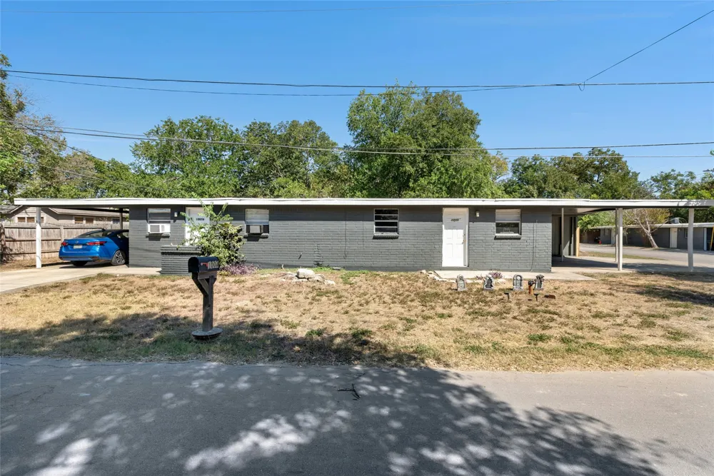 1011 Hackberry Street #A/B San Marcos, TX 78666