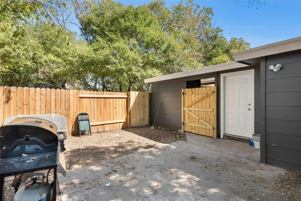 1011 Hackberry Street #A/B San Marcos, TX 78666
