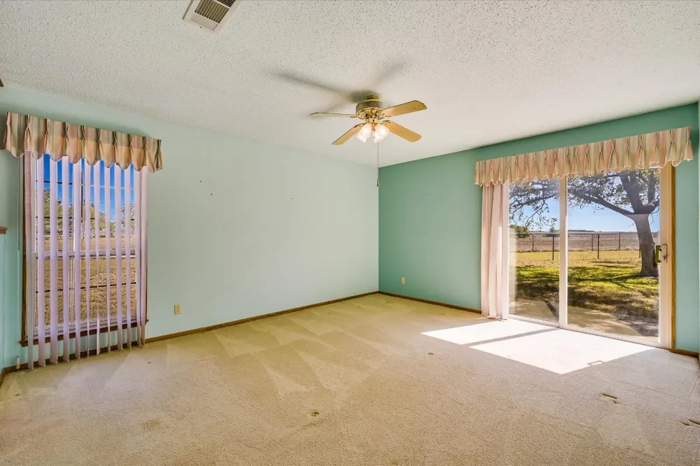 958 County Road 124 Georgetown, TX 78626