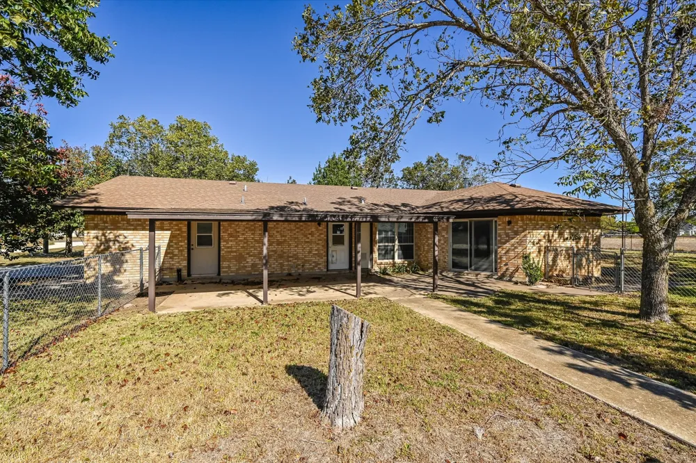 958 County Road 124 Georgetown, TX 78626