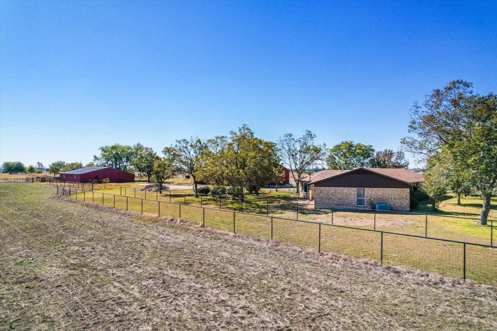 958 County Road 124 Georgetown, TX 78626