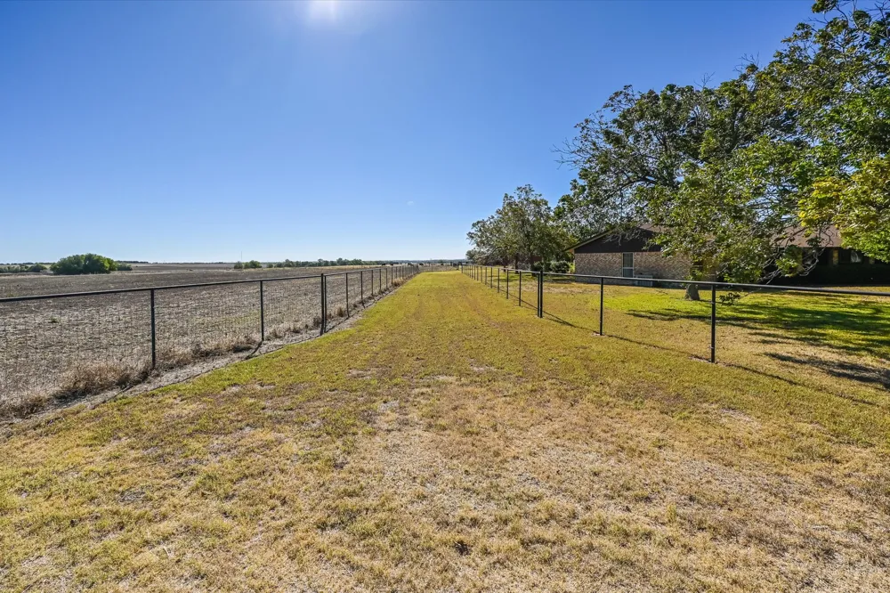 958 County Road 124 Georgetown, TX 78626