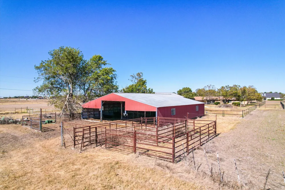 958 County Road 124 Georgetown, TX 78626
