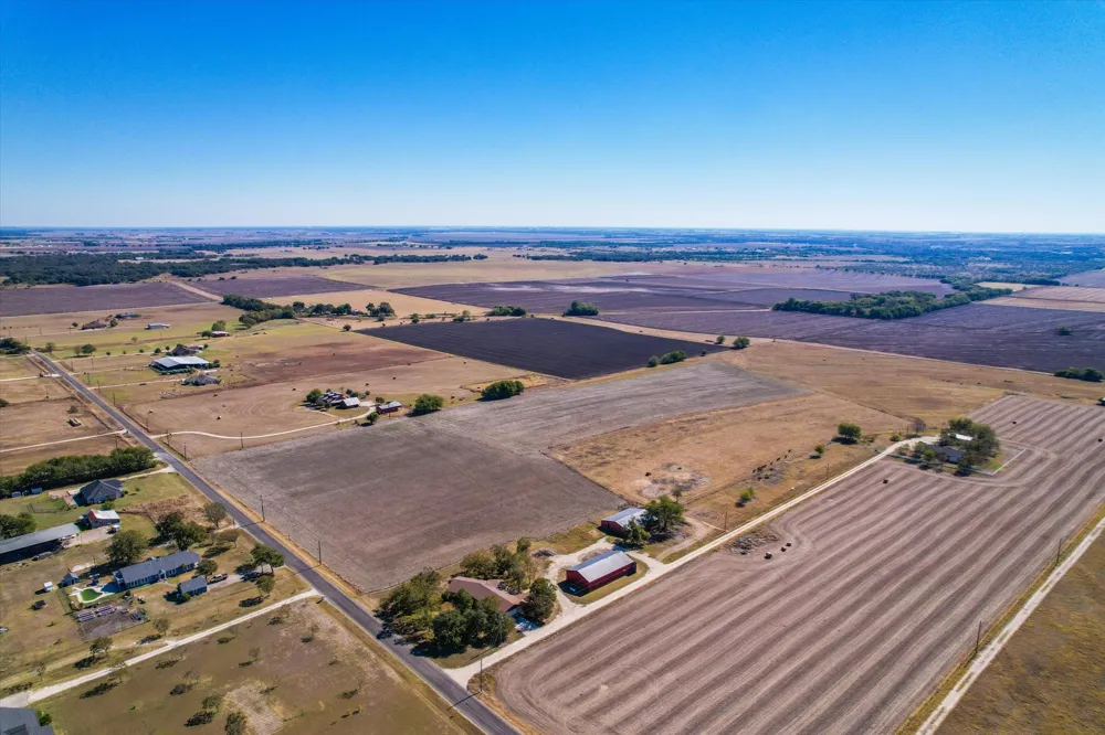 958 County Road 124 Georgetown, TX 78626