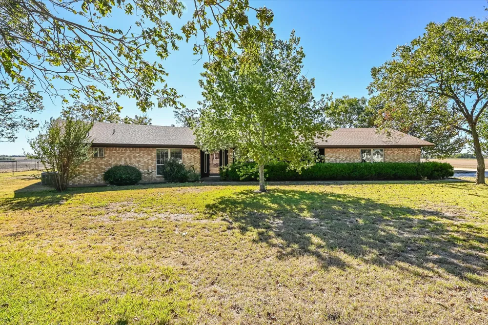 958 County Road 124 Georgetown, TX 78626