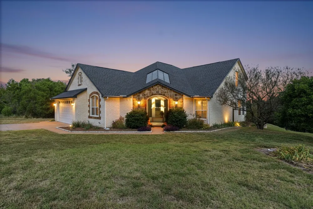 6525 Compass Way Bluff Dale, TX 76433