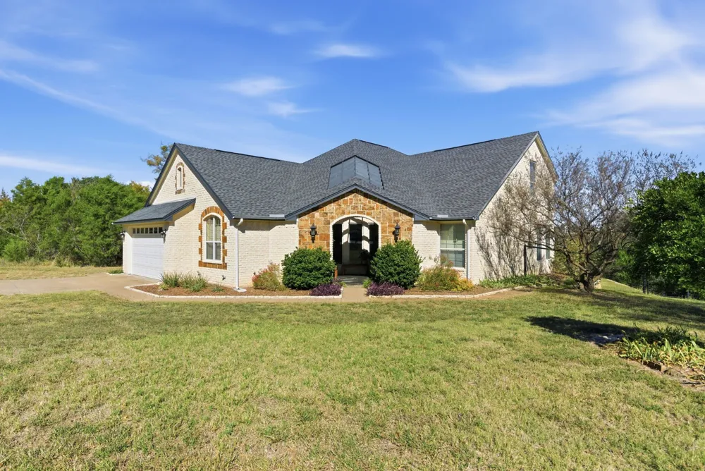 6525 Compass Way Bluff Dale, TX 76433