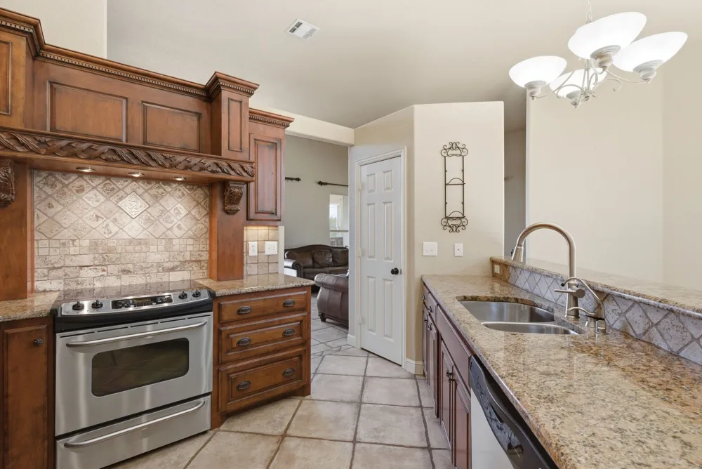 6525 Compass Way Bluff Dale, TX 76433
