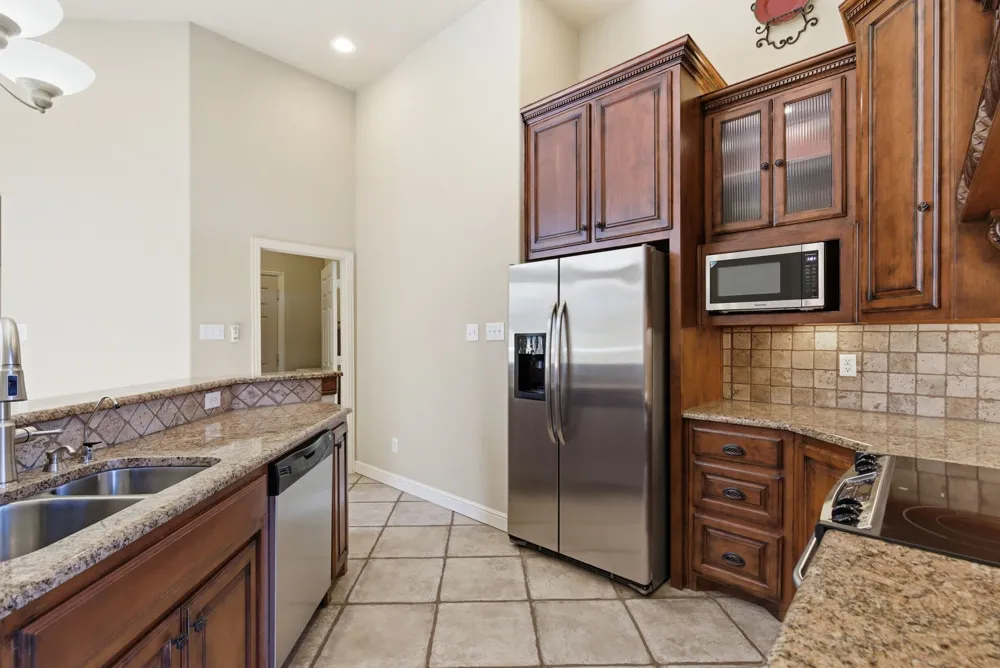 6525 Compass Way Bluff Dale, TX 76433