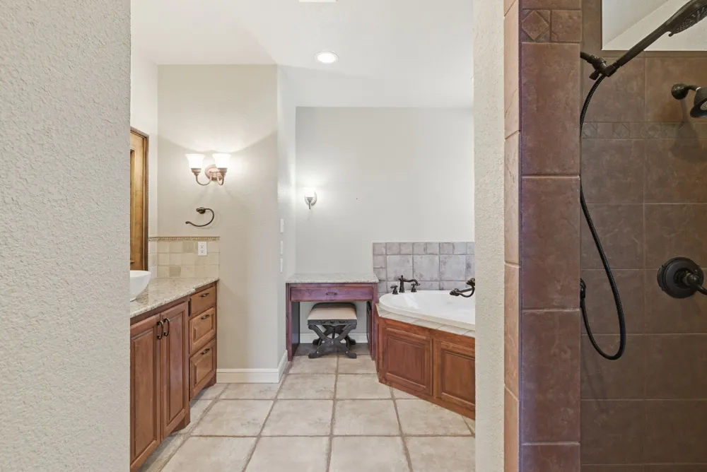6525 Compass Way Bluff Dale, TX 76433