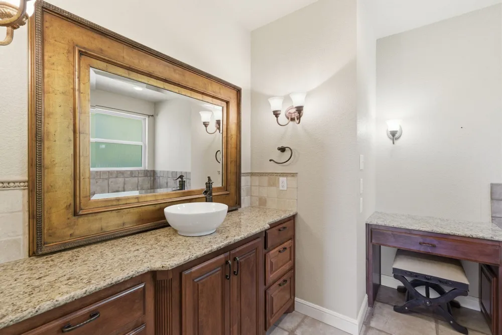 6525 Compass Way Bluff Dale, TX 76433