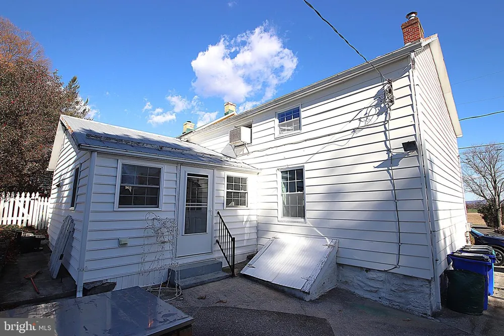 202 E MAIN STREET Burkittsville, MD 21718