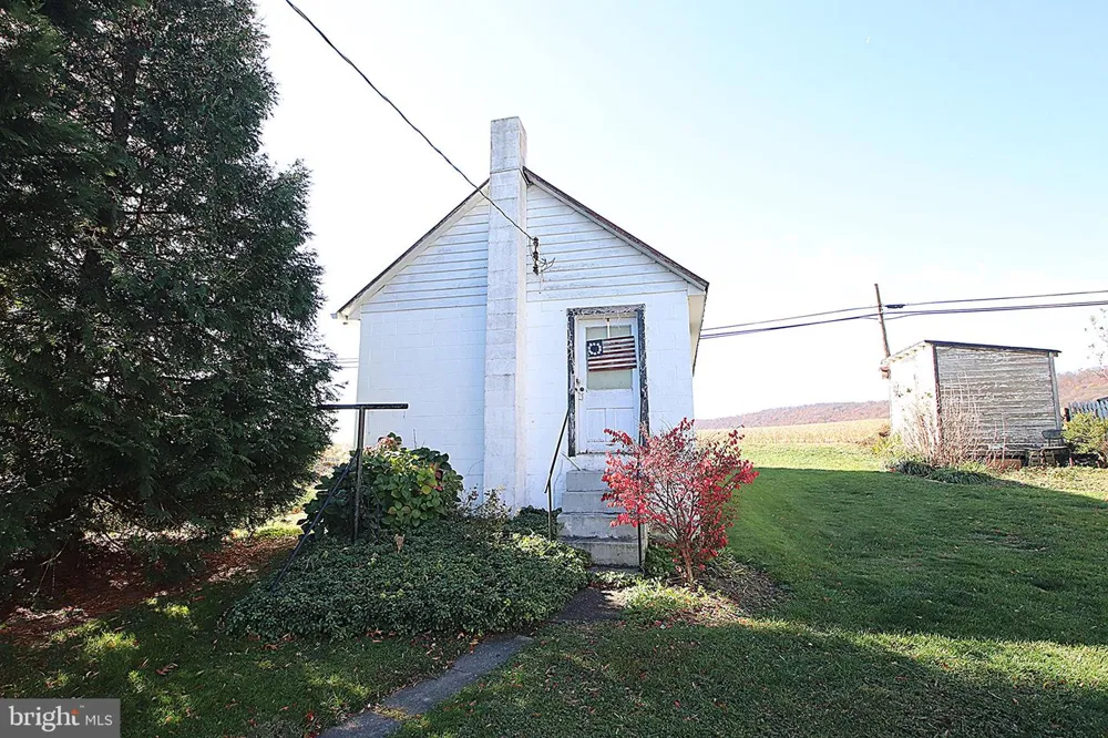 202 E MAIN STREET Burkittsville, MD 21718