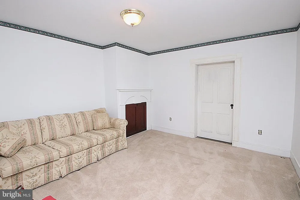 202 E MAIN STREET Burkittsville, MD 21718