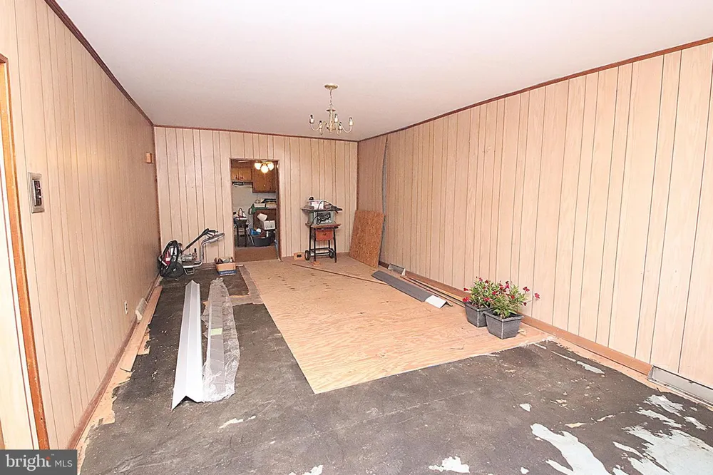 202 E MAIN STREET Burkittsville, MD 21718