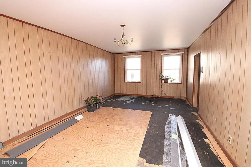 202 E MAIN STREET Burkittsville, MD 21718