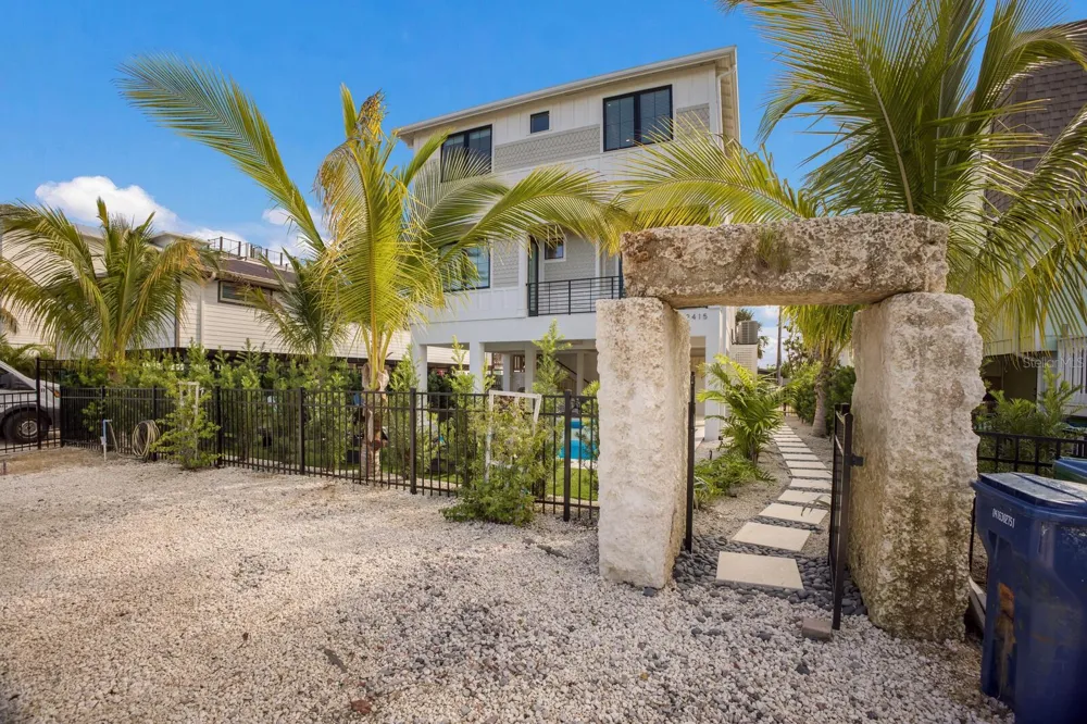 2415 AVENUE B Bradenton Beach, FL 34217