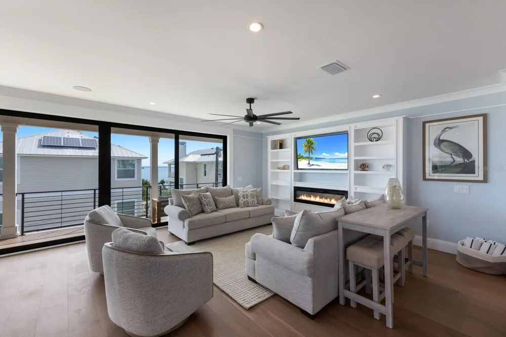 2415 AVENUE B Bradenton Beach, FL 34217