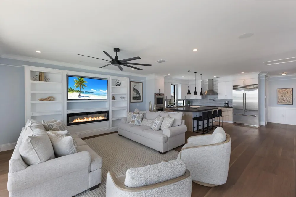 2415 AVENUE B Bradenton Beach, FL 34217