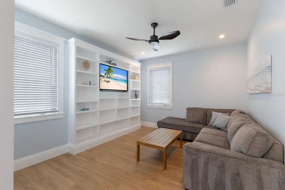 2415 AVENUE B Bradenton Beach, FL 34217