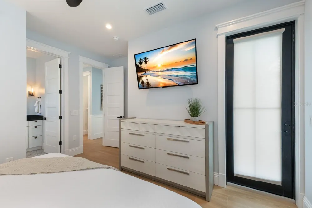 2415 AVENUE B Bradenton Beach, FL 34217