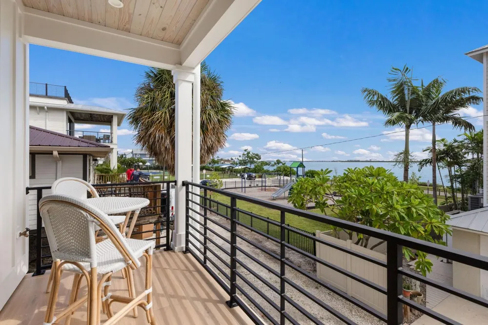 2415 AVENUE B Bradenton Beach, FL 34217