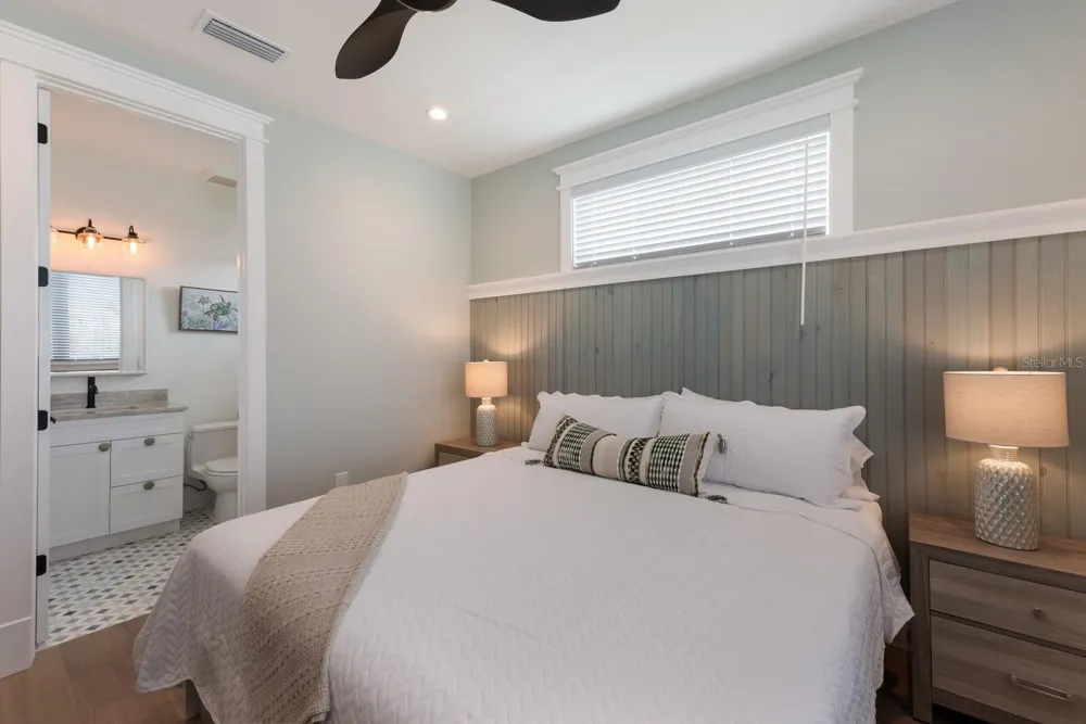 2415 AVENUE B Bradenton Beach, FL 34217
