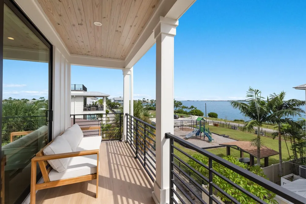 2415 AVENUE B Bradenton Beach, FL 34217