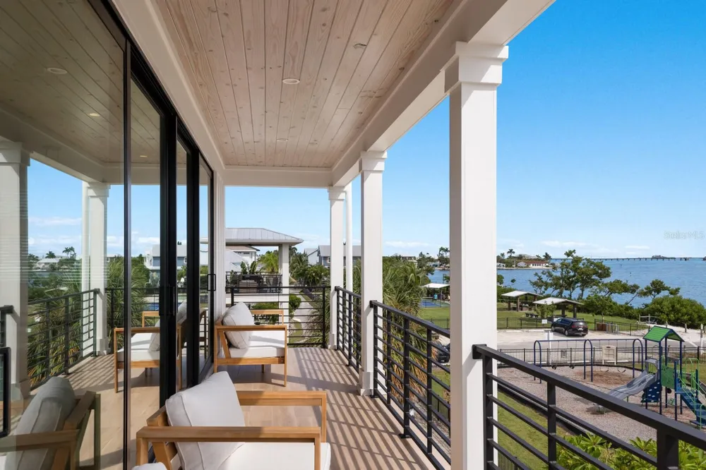 2415 AVENUE B Bradenton Beach, FL 34217