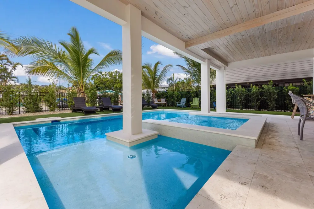2415 AVENUE B Bradenton Beach, FL 34217