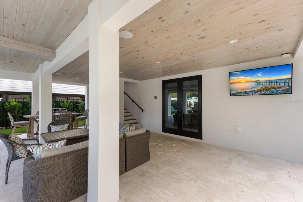 2415 AVENUE B Bradenton Beach, FL 34217
