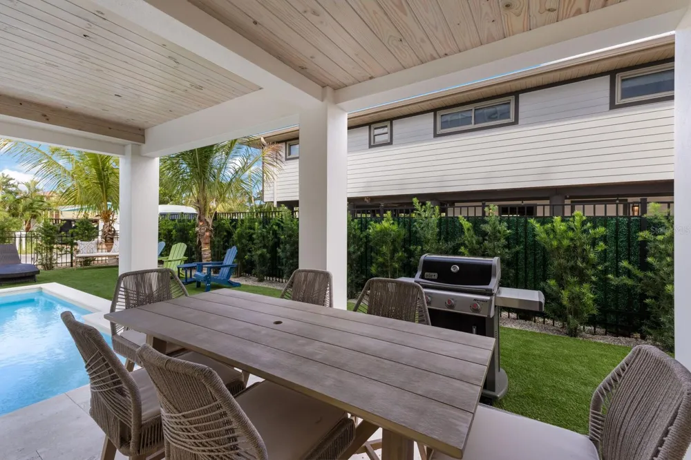 2415 AVENUE B Bradenton Beach, FL 34217