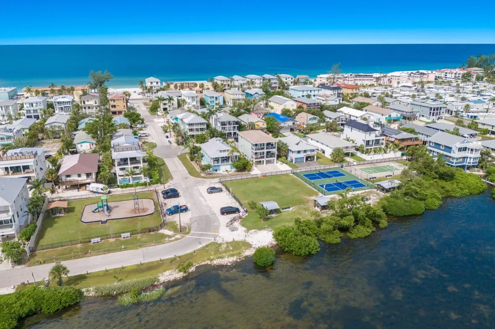 2415 AVENUE B Bradenton Beach, FL 34217