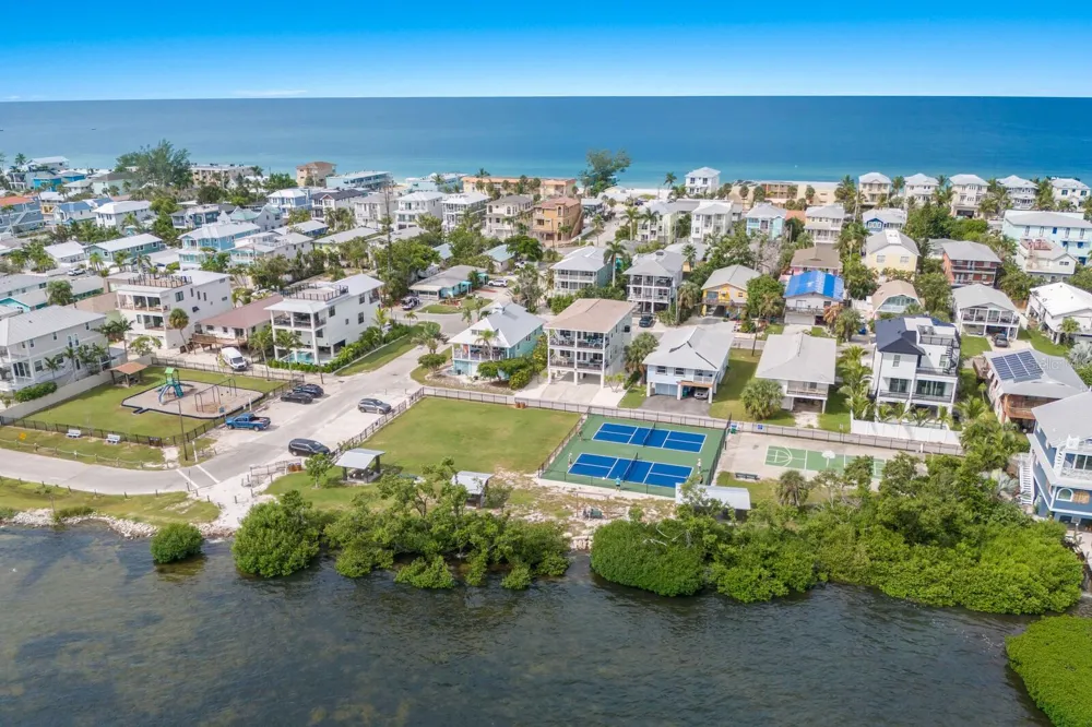 2415 AVENUE B Bradenton Beach, FL 34217