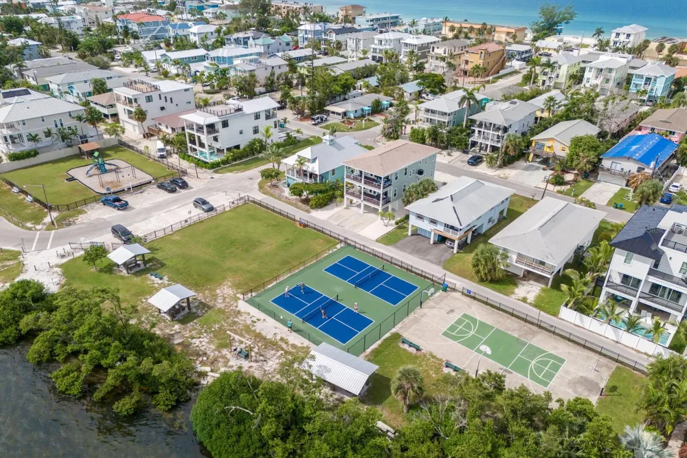2415 AVENUE B Bradenton Beach, FL 34217