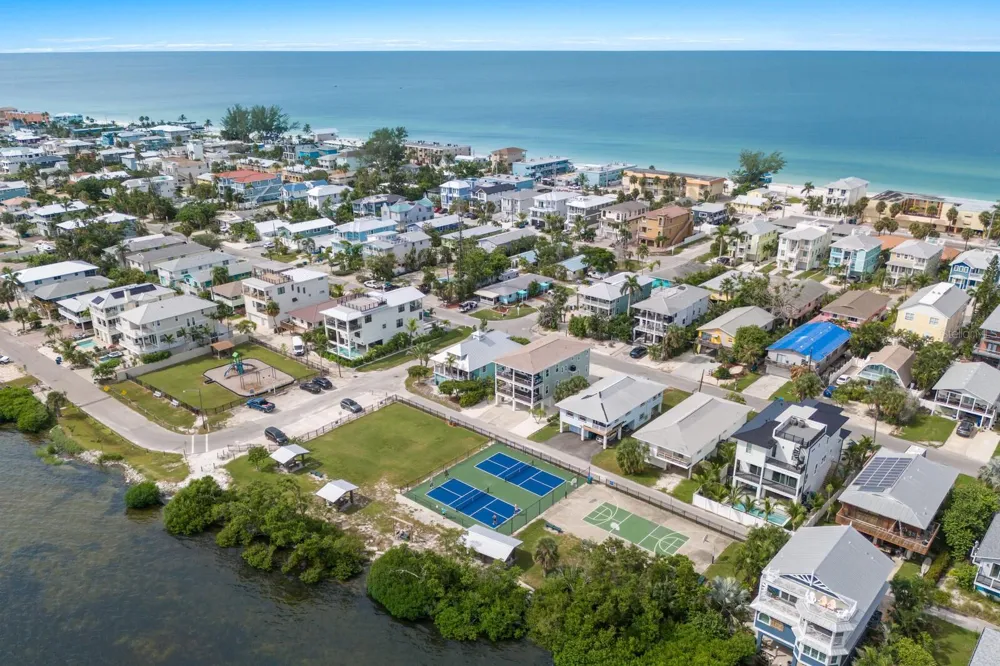 2415 AVENUE B Bradenton Beach, FL 34217
