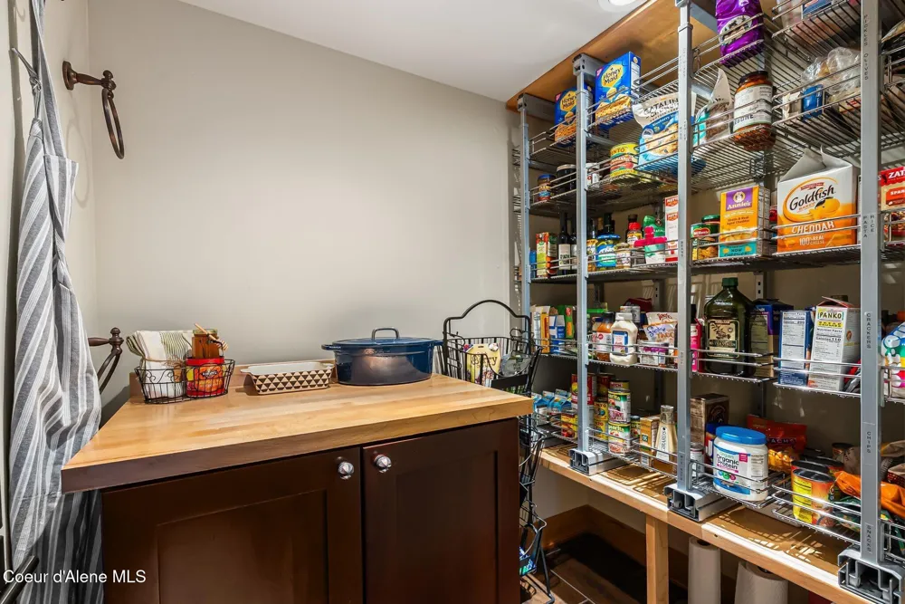 412 Sandpoint Avenue #334/335 Sandpoint, ID 83864