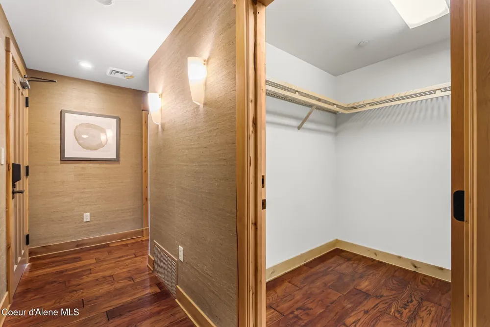 412 Sandpoint Avenue #334/335 Sandpoint, ID 83864