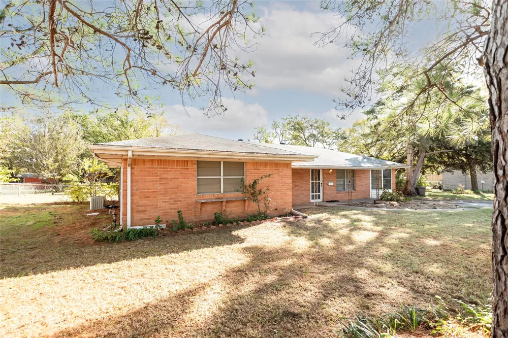 205 Bonham Street Nocona, TX 76255