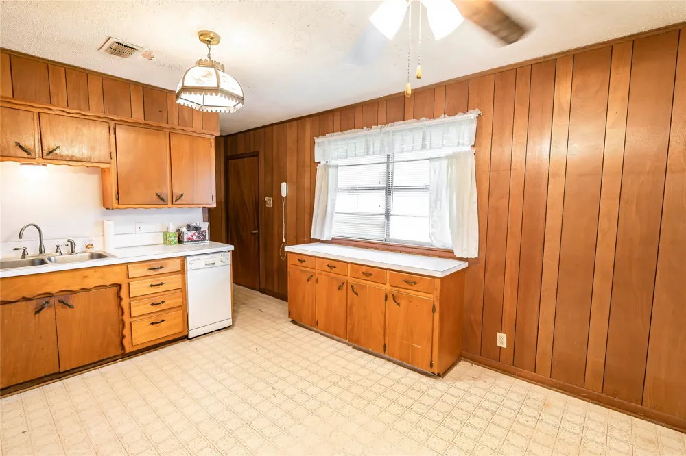 205 Bonham Street Nocona, TX 76255