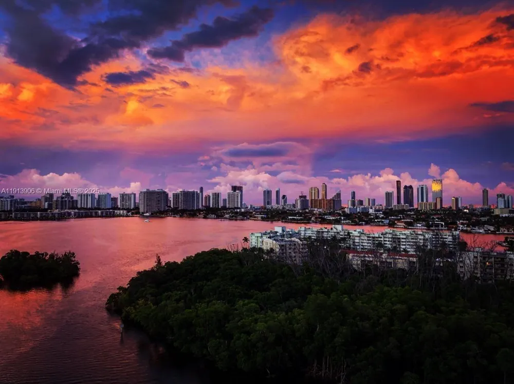 16385 Biscayne Blvd #3003 North Miami Beach, FL 33160