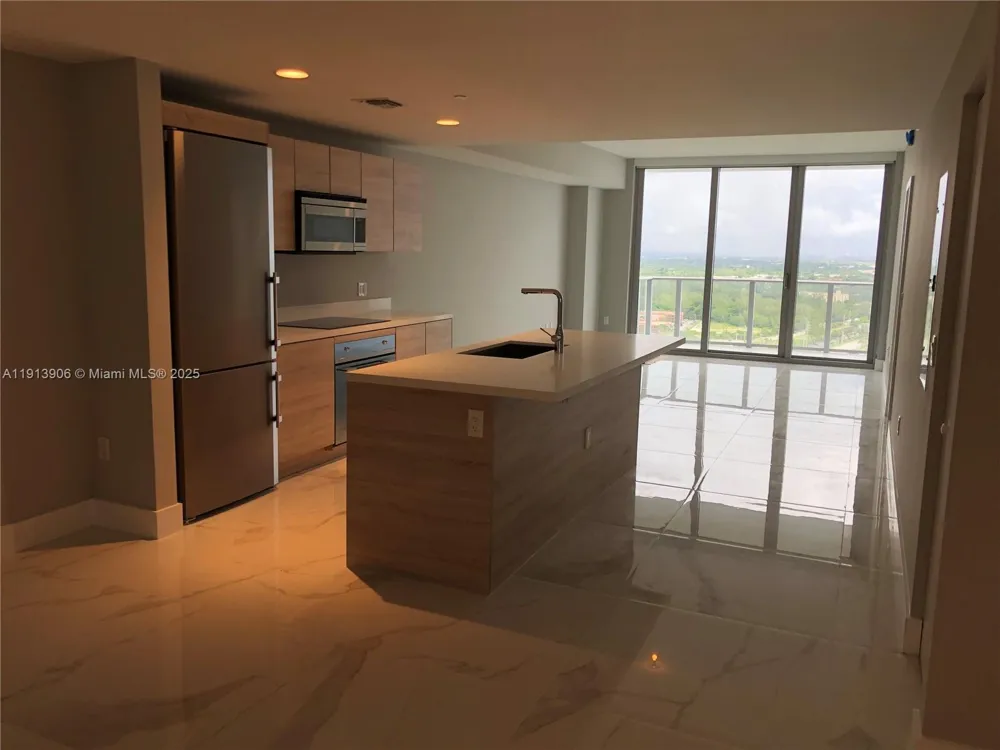 16385 Biscayne Blvd #3003 North Miami Beach, FL 33160