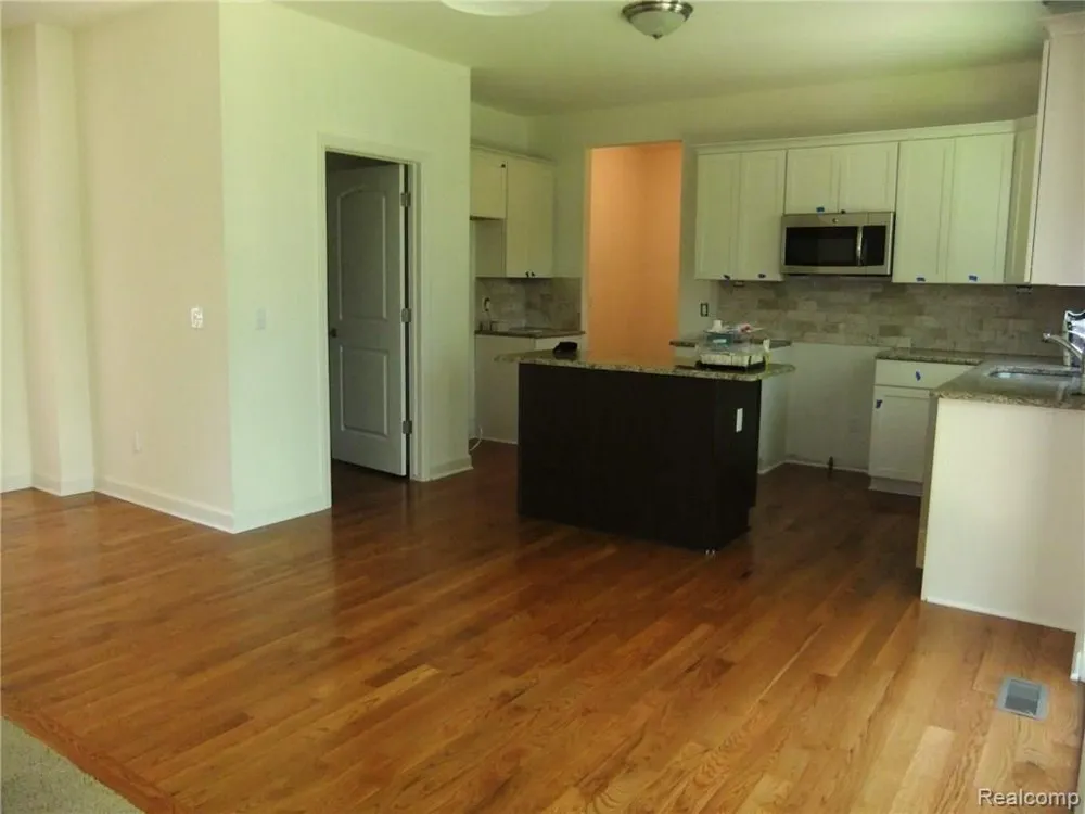 48945 Tuscan Hills Plymouth Charter Township, MI 48170